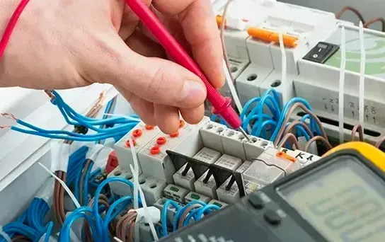 Professional electrician in Grove Park